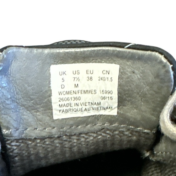 Clarks women’s waterproof WaveWalk outdoor casual shoes - Picture 6 of 7